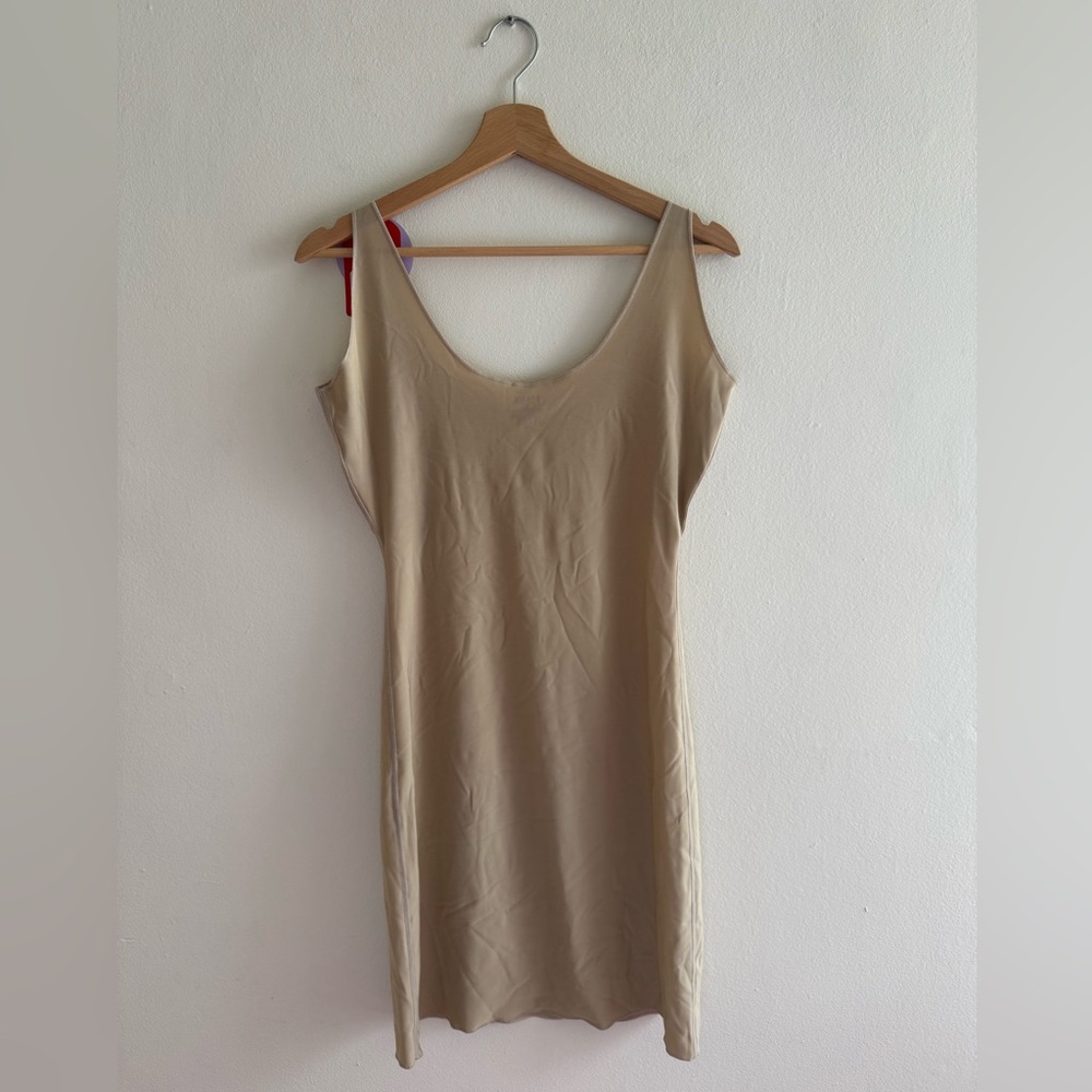 NWT Spanx hide & sleek full slip beige large - Picture 3 of 7